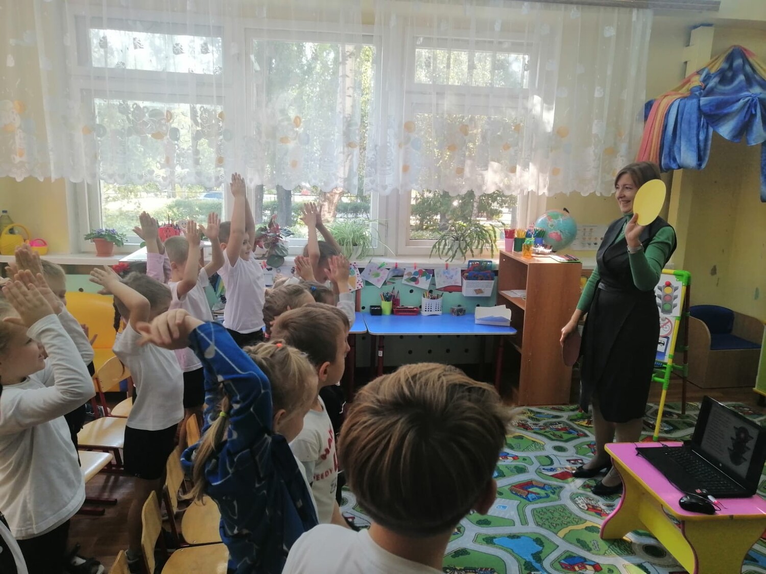 Наш друг светофор