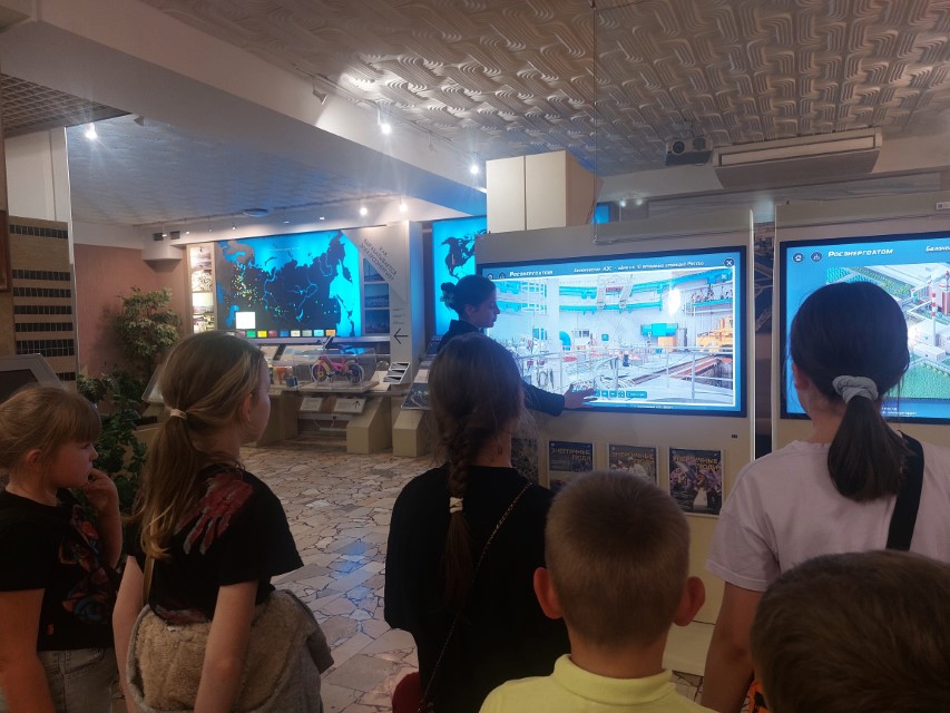 Читаем атом