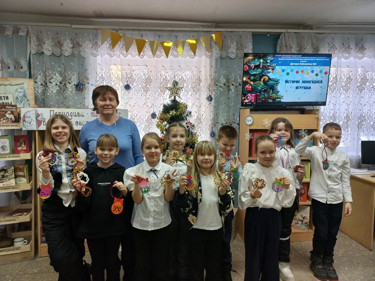 История новогодней игрушки