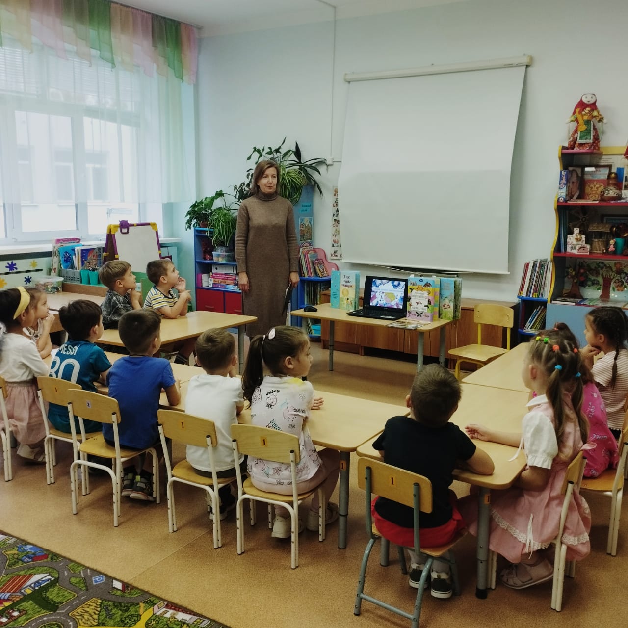 Главный спутник любознательных