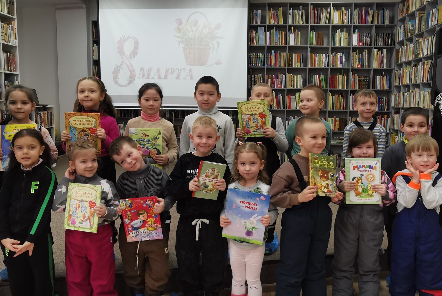 Нет тебя прекрасней, мамочка моя!